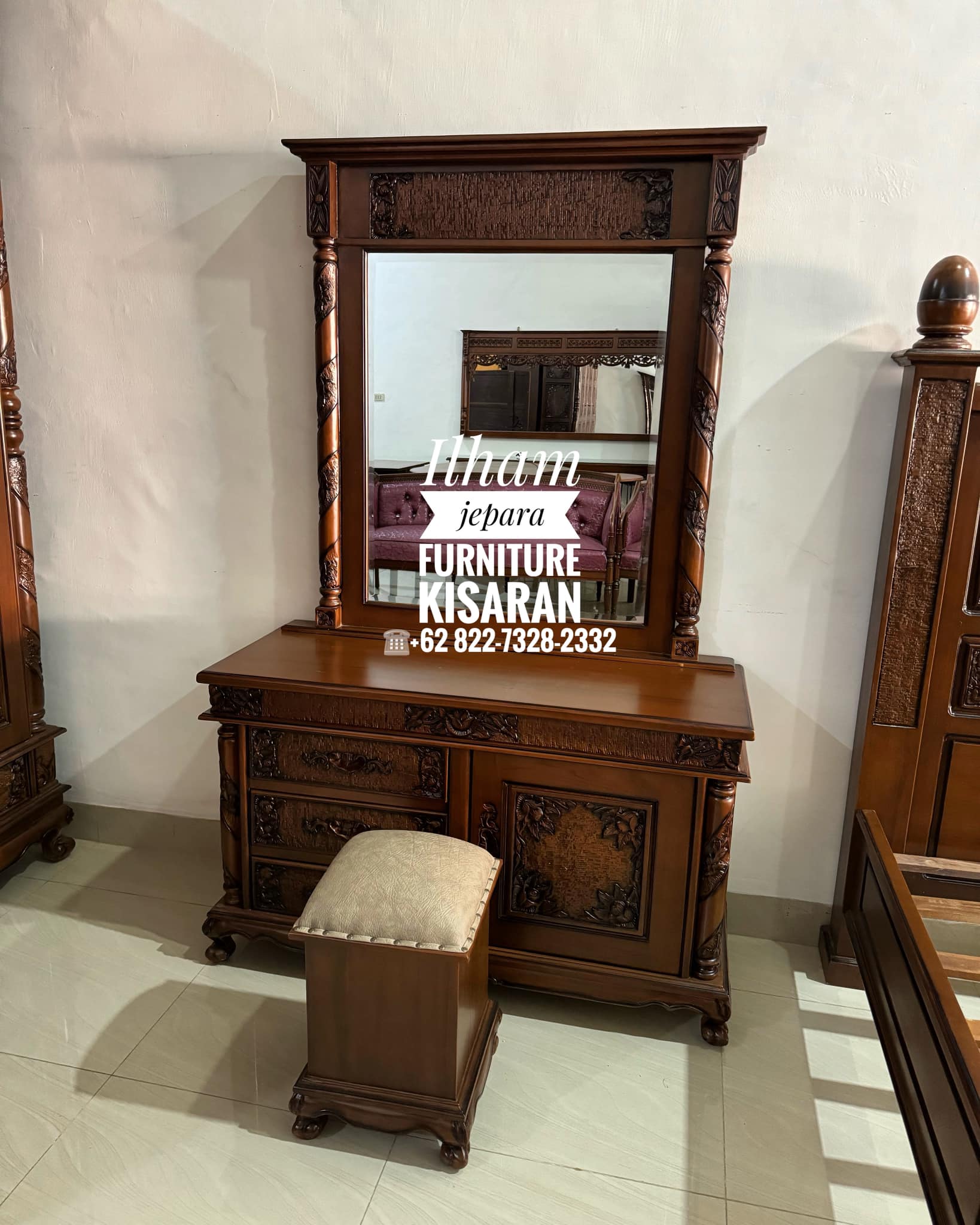 Meja Rias Baru