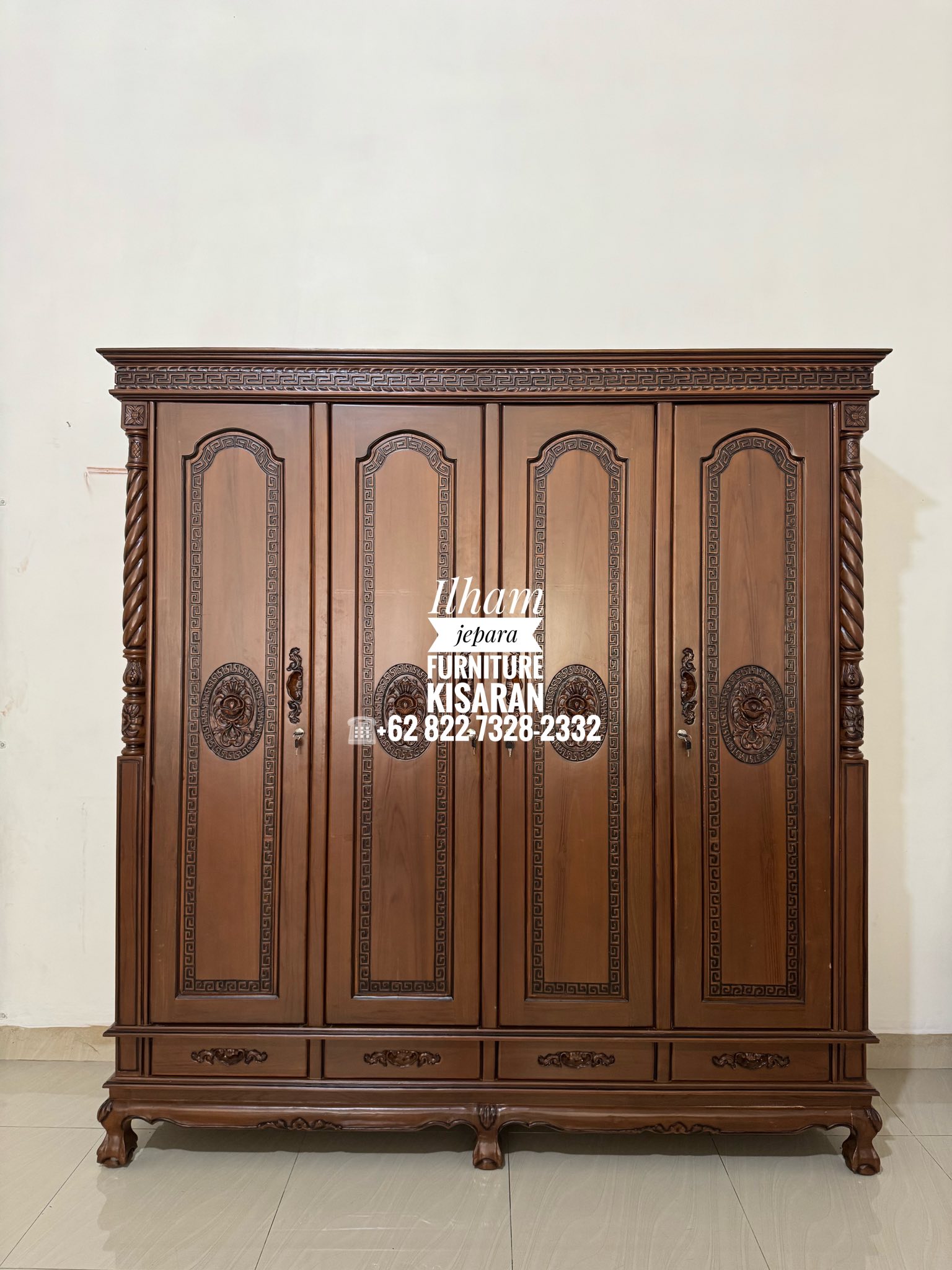 Lemari Pakaian 4 Pintu Baru